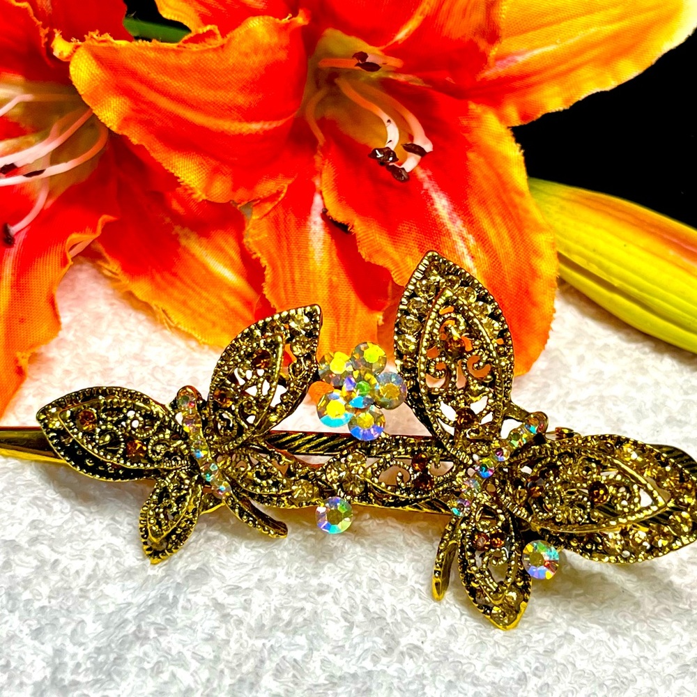 🌻bold metal and rhinestone and iridescent clip/scarf pin/Barrett NEW
